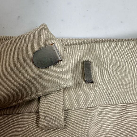 EUC Talbots Stretch Women’s Khaki  Bermuda Shorts - Size 6 - Picture 6 of 10